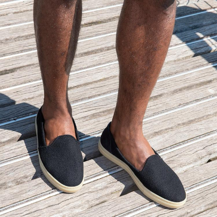 Slip On aus Wolle - Black