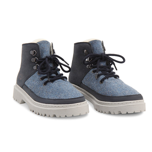 Ice Wooler - Blue Raisa