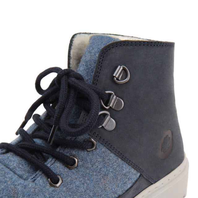 Ice Wooler - Blue Raisa